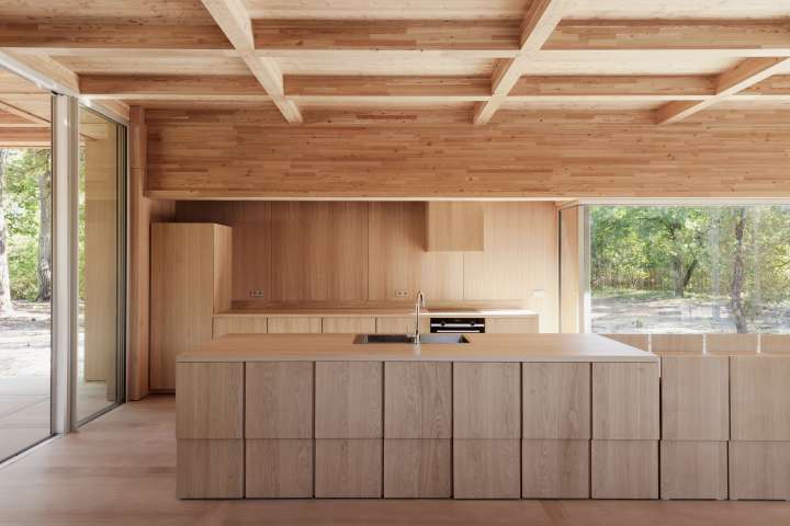 Nicolas Dahan, Bathrooms and Kitchens, Nicolas Dahan wooden villa,  villa en bois, photographie : © Vincent Leroux